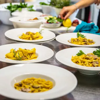 Tortellini con ripieno di crudo di parma | Trattoria al fornello